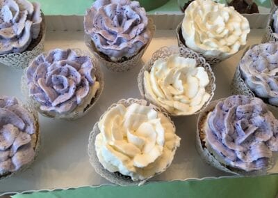 Cupcakes-(Rose-Buttercream)